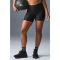 Alo Yoga - 5" Airlift Energy Shorts