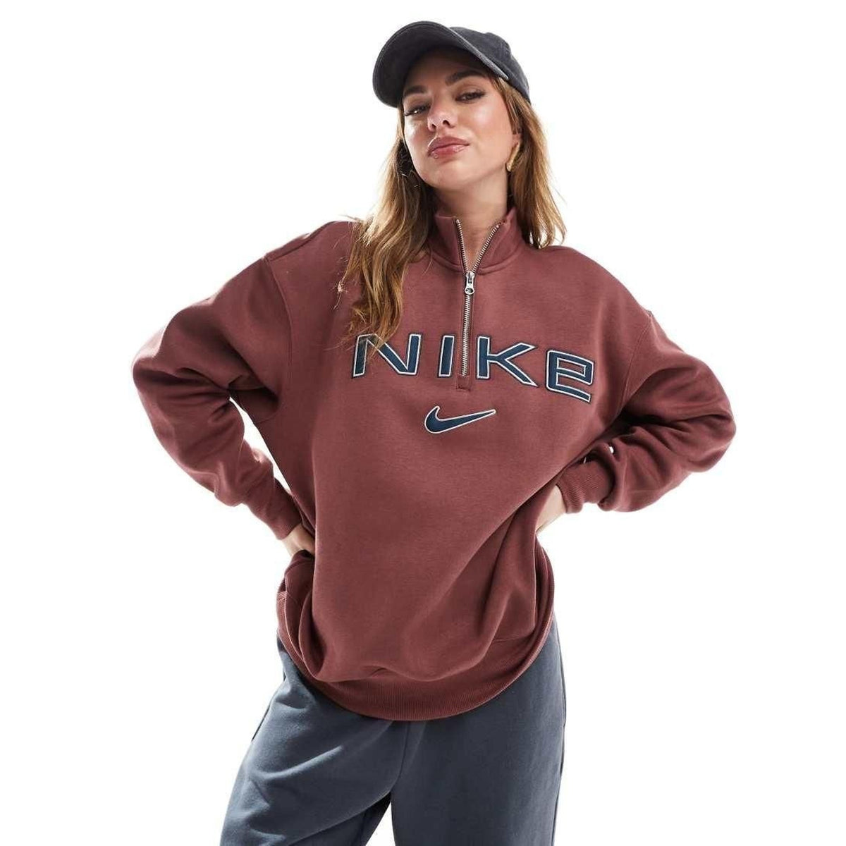 OVERSIZED - Women's Nike Sportswear Phoenix Fleece Oversized Logo Quarter-Zip Sweatshirt